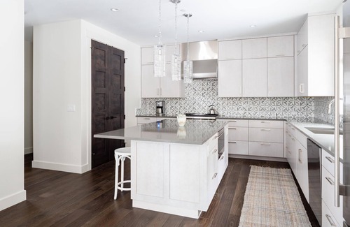 Spanish Peaks House | Festive Availability! Luxury Ski-In/Ski-Out Mountain Home with Hot Tub! WiFi!