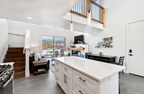 Whitefish Condo | Festive Stays Available! Mountain View Luxury Quarry Home! Close to downtown Whitefish!