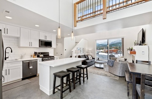 Whitefish Condo | Festive Stays Available! Mountain View Luxury Quarry Home! Close to downtown Whitefish!