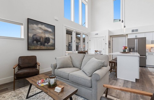 Whitefish Condo | Festive Stays Available! Stunning Quarry unit! B10! Wonderful shared amenities!