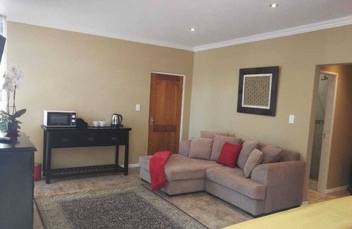 Northcliff Apartment | Fever Tree Suites - Your home away from home!