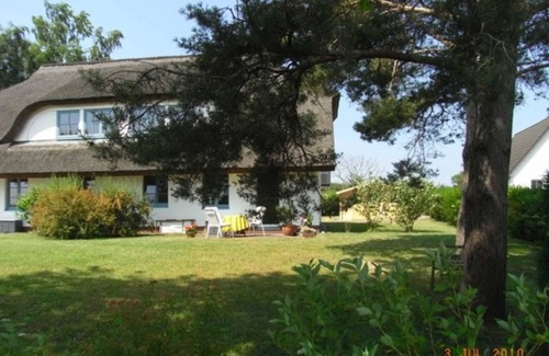 Ummanz Apartment | Fewo 2 - Landhaus Klein Kubitz We8864