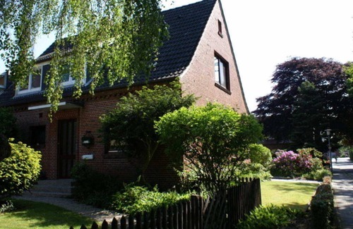 Leer Apartment | Fewo Anne, OG - Apartment Grüßing, 15014
