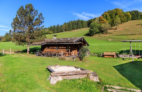 Ruhpolding Apartment | Fewo , Balkon, Kochnische, 2 Schlaf- und 1 Wohnzimmer, max 4 Personen