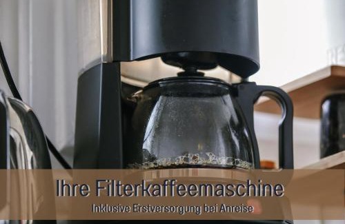 Hockelheim Apartment | FeWo Blaue Lagune Northeim- neu, modern, geräumig - 100 qm - 3 Schlafzimmer- bis 6 Gäste, Kleinkinder reisen gratis - mit Garten, Grill & Terrasse - Fußbodenheizung - Smart-TV - Küche mit Backofen Spühlmaschine, Toaster - Fahrradkeller - nahe Göttingen