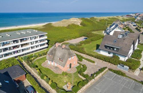 Wenningstedt-Braderup House | Fewo Cliffhouse
