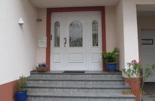 Uerzig Apartment | FeWo Ingrid Trossen