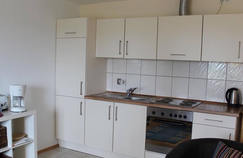 Butjadingen Apartment | Fewo Kastanie, Dusche, WC, 2 Schlafräume - Ferienwohnungen "hof Wiesenblick"