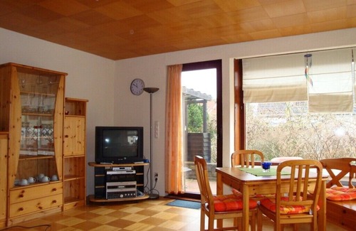 Konigsheide Apartment | " FeWo Königsheide " - outskirts on the ground floor with large garden terraces barbecue