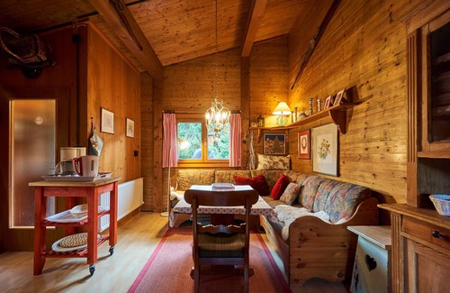 Hochkrimml Apartment | ⛷️FeWo Louisa⛷️uriger Cabin vacation for max 4 pers/pitch/WLAN/garden/lift proximity