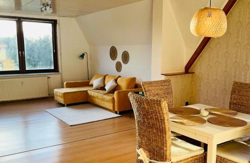 Mittelfeld Apartment | Fewo mit Balkon neben Uni