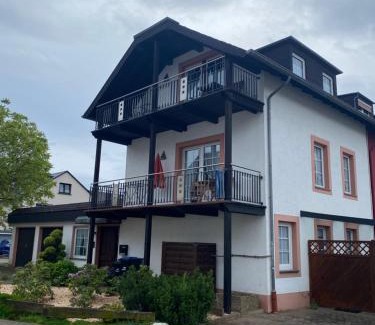 Schweich Apartment | Fewo-zum-Nussbaum - Mosel 1