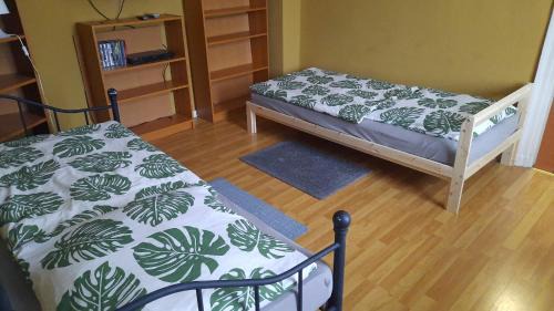 Berlin-Britz Apartment | FEWO2-1 Zim Apart-5 Bett-Küche-Dusche WC-Parkplatz