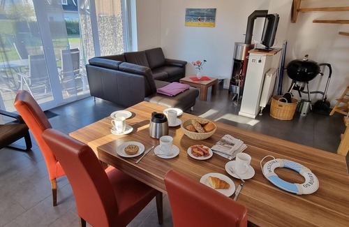 Zierow House | FH "Wismarer Kogge Backbord": high-quality, stylish & for up to 6 people!