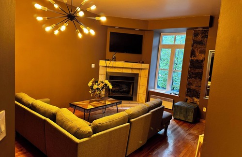Downtown Montreal Apartment | FI grand prix. - WE june 13- 15th.condo downtown