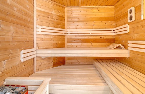 Areias Dos Moinhos Villa | Fiber Optic-Wifi-Jacuzzi-Pool-Sauna-AC-Living Room Cinema-Child Friendly