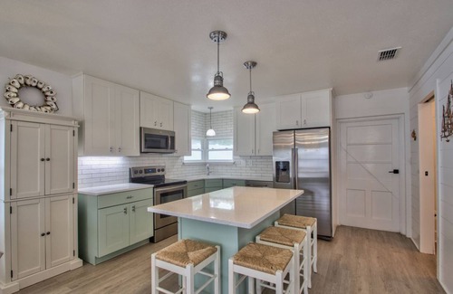 Panacea House | "Fiddler Crab" Beautiful 2BR/3BA beachfront house
