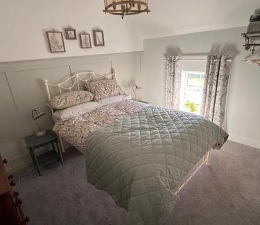 Lisnagunogue House | Fiddlers Cottage