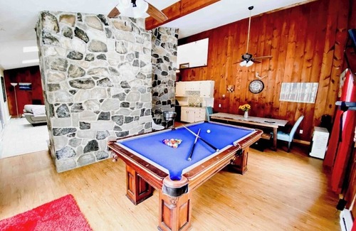 Birch Hill House | Fido Friendly Indoor Heated Pool Slps 22 Pool Table Swim SkiGambleSnowboardRelax