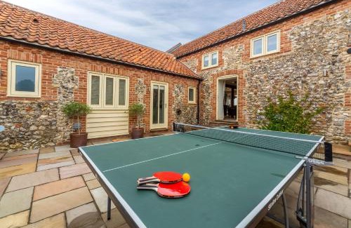 Docking House | Field Corner