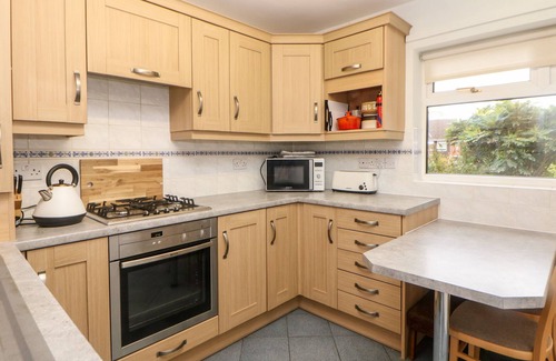 Swanwick House | FIELD HOUSE, pet friendly, with a garden in Swanwick