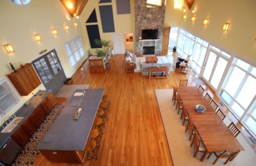 La Follette House | Field of Dreams HUGE 6500 SQ Ft Dream Retreat Flat Shoreline in Deerfield Resort