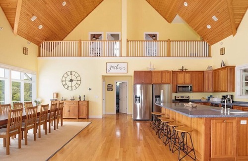 La Follette House | Field of Dreams HUGE 6500 SQ Ft Dream Retreat Flat Shoreline in Deerfield Resort