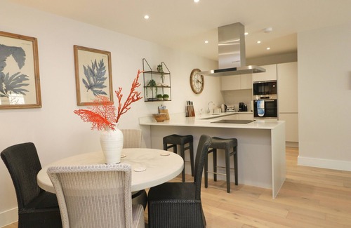 Harlyn Apartment | Fifty Steps to the Beach