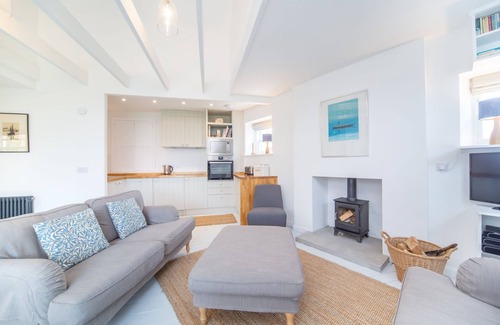 Pittenweem Cottage | Fig Cottage is a traditional cottage with a modern twist