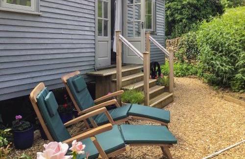 Bridport House | Fig Tree Shepherds Hut - Cottage