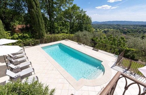 Chateauneuf-Grasse Villa | Figue Olive Luxury stone house close to Le Rouret