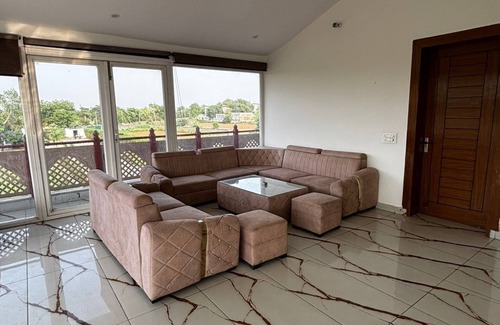 Faridabad Hotel | Fillow Casa Aravalli