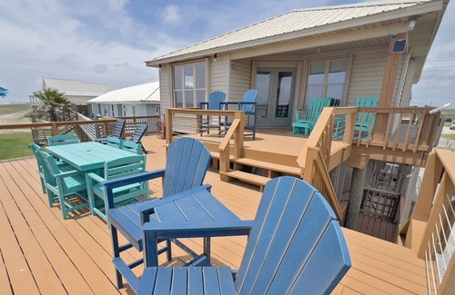 Grand Isle House | Fin and Bridge - Beachfront - Island Realty