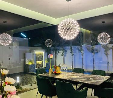 Nong Chaeng Villa | Fin Villa Bang Saray