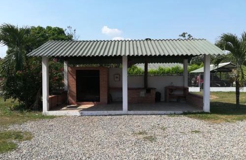 Apiay Hotel | Finca Campestre El Encanto