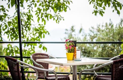 Capileira Hotel | Finca Los Llanos