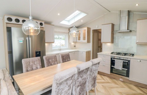 Cayton Bay Cottage | FINCH 65, family friendly, country holiday cottage in Cayton Bay