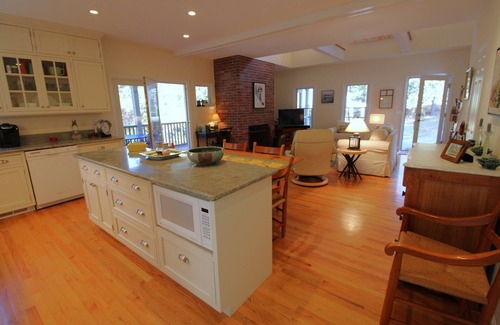 Wellfleet House | Find Your Wellfleet Vacation in this Stunning Home (1682)