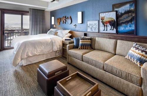 Steamboat Springs Resort | 𝐅𝐢𝐧𝐝𝐢𝐧𝐠 𝐌𝐞𝐢𝐥𝐢's Luxury SKI-IN/SKI-OUT Resort+Amenities. STUDIO SUITE