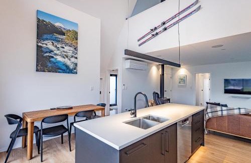 National Park Village House | Findlay Chalet - National Park Holiday Home