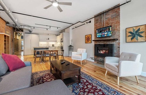 Over-the-Rhine Condo | Findlay Suites -Explore OTR with an Outdoor Deck!