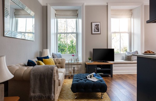 Par Apartment | Finest Retreats | De Cressy Deco Apartment