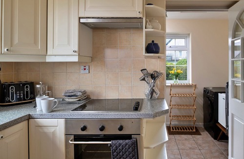Tudweiliog House | Finest Retreats | Glyndwr