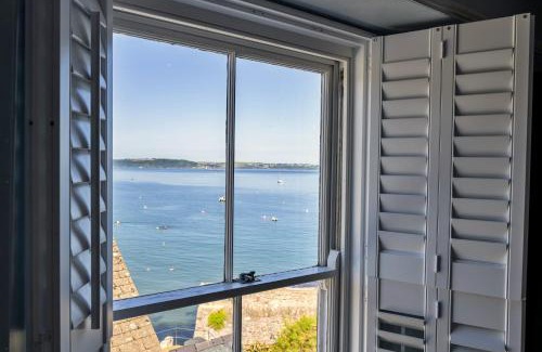 Kingsand House | Finest Retreats - Kelvin House