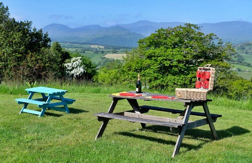 Eglwysbach House | Finest Retreats - Skyview Lodge