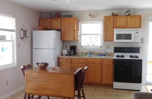 Cayuga Cottage | Finger Lakes -Sunset Cottage on beautiful Cayuga Lake! -Blue