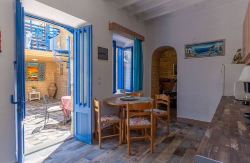 Malonas House | Finieli's Rustico.Traditional house in tranquil Malona Village. Book your stay