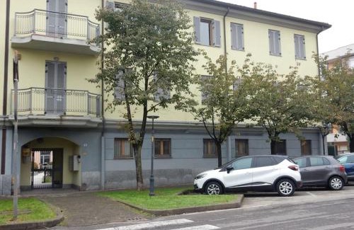 Mazzo Apartment | FiordiCasa - Appartamento vicino Rhofieramilano e Ospedale Galeazzi
