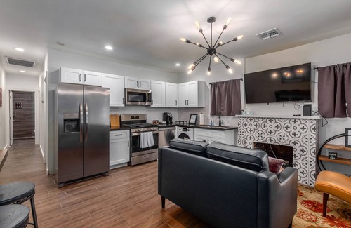 Governmental Mall House | Fire Element Cozy 2bed 1bath in Downtown Phx