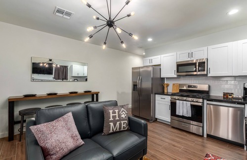 Governmental Mall House | Fire Element Cozy 2bed 1bath in Downtown Phx